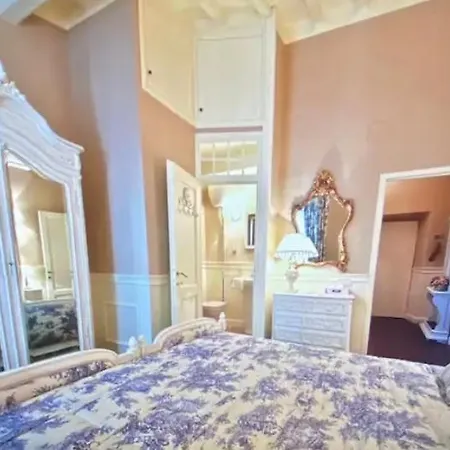 Ponte Vecchio Luxury - Daily Refresh Available *