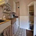 Ponte Vecchio Luxury - Daily Refresh Available Apartment Florence