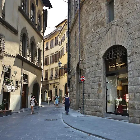 Ponte Vecchio Luxury - Daily Refresh Available * Florenz
