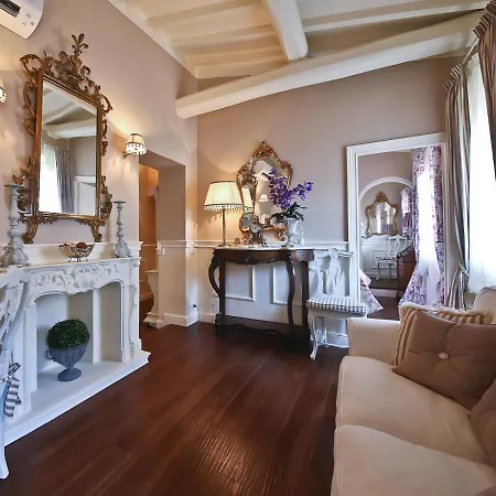 Ponte Vecchio Luxury - Daily Refresh Available * Florenz